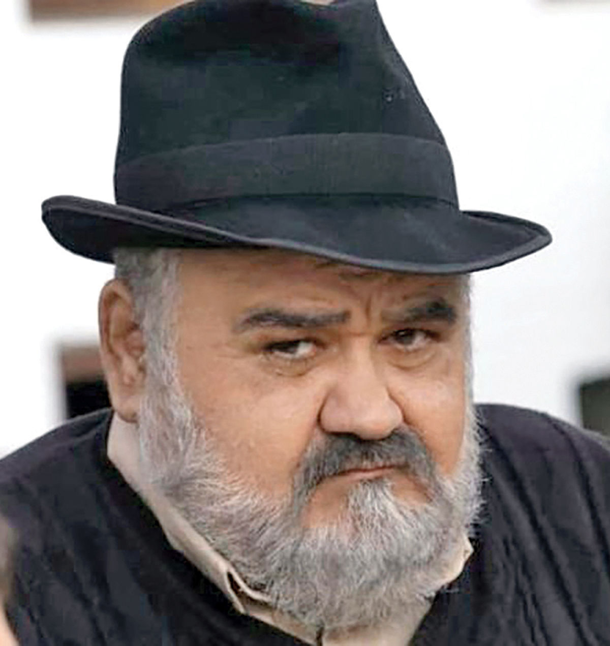 اکبر عبدی